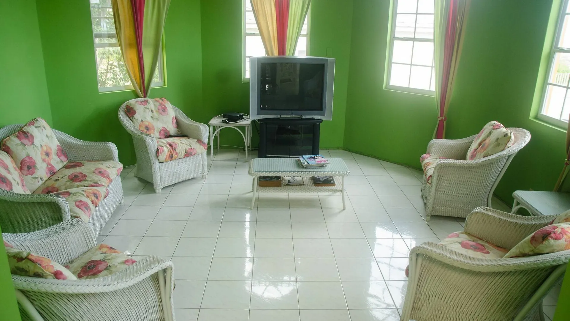 Ocean Crest Villa Montego Bay 3*,  Jamaica