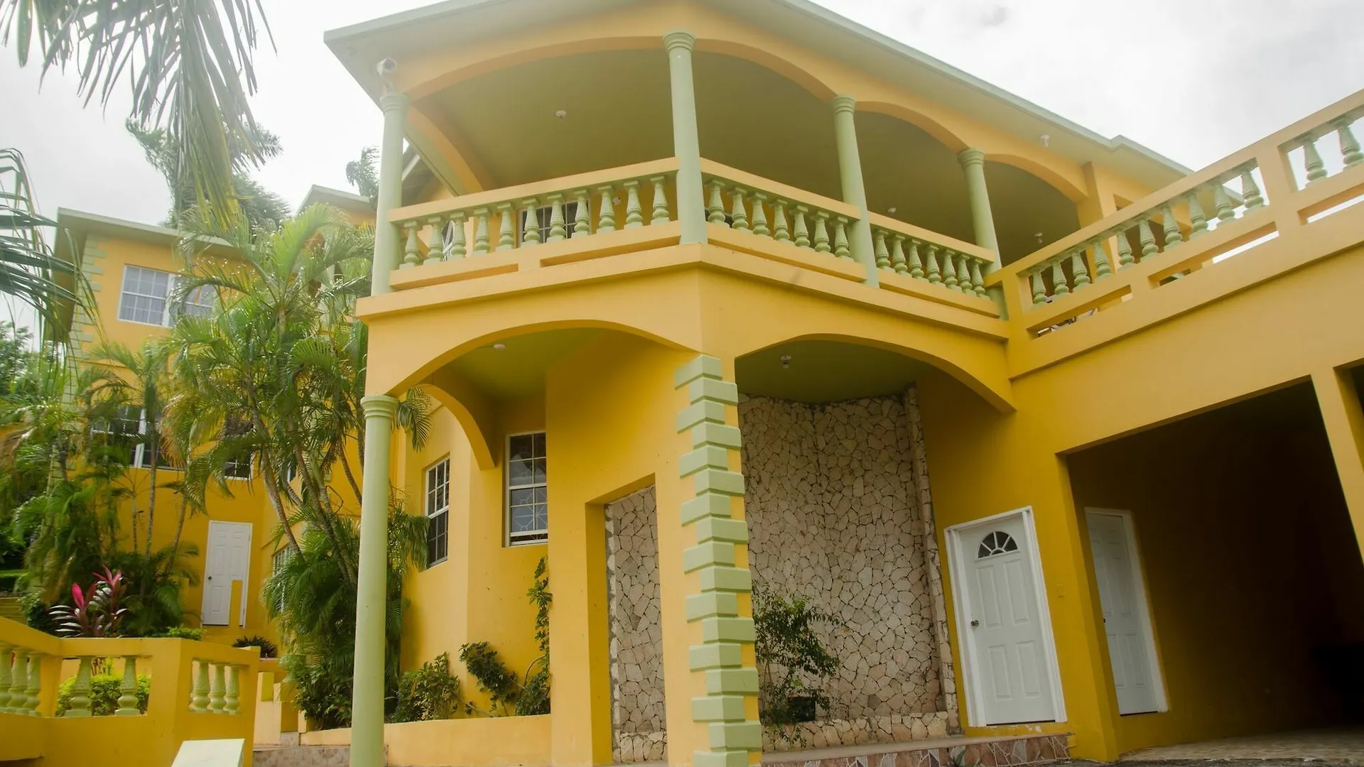 Ocean Crest Villa Montego Bay 3*,  Jamaica