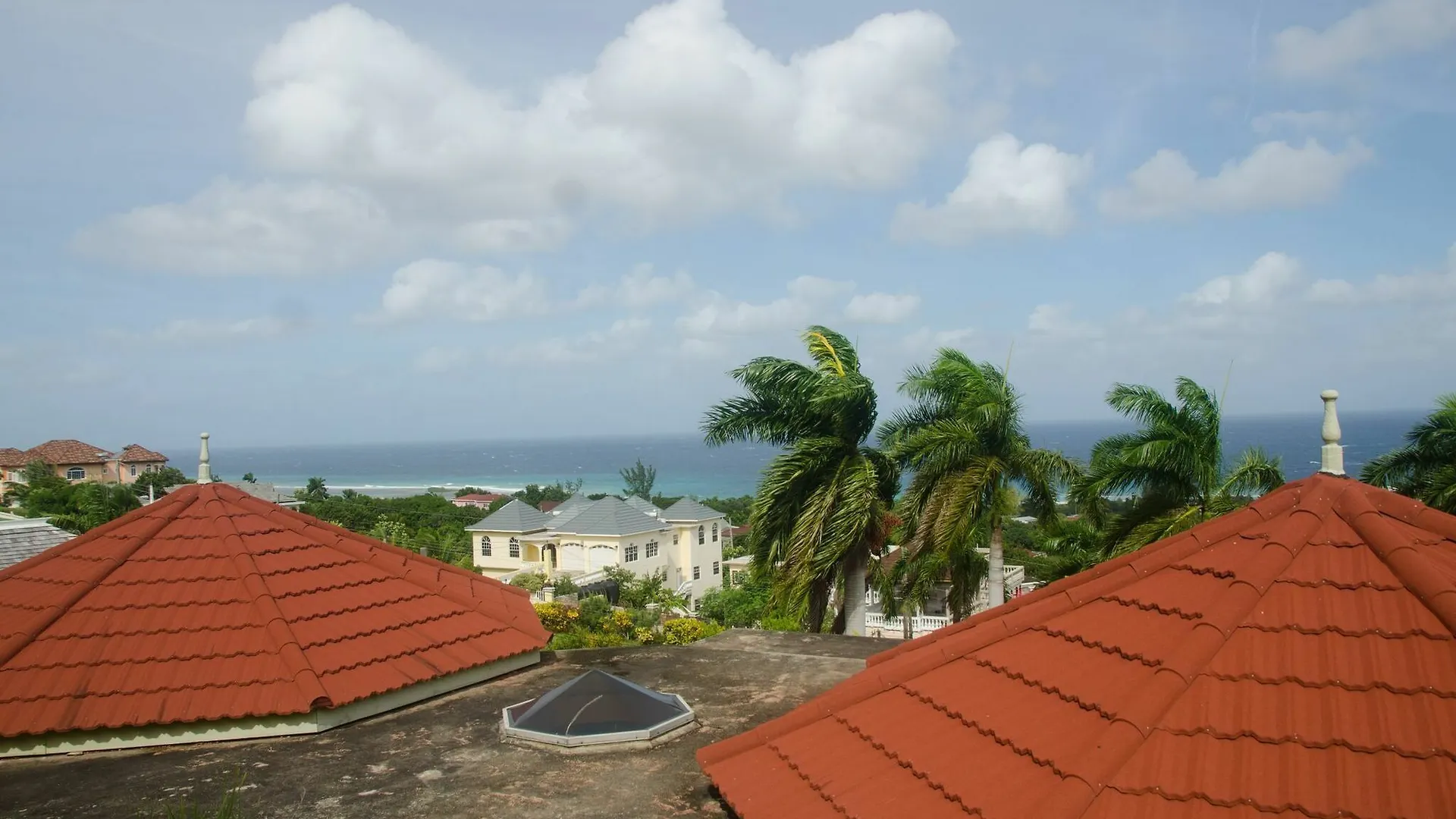 Ocean Crest Villa Montego Bay 3*,